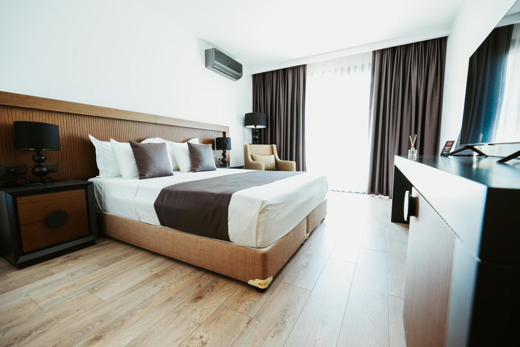 Palladium Beach Hotel- Private Beach Included Dhërmi Exterior foto